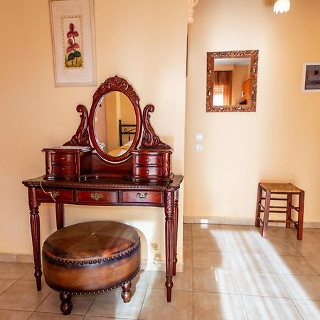 Xenia Palace Luxury Apartments Неа-Врасна Экстерьер фото