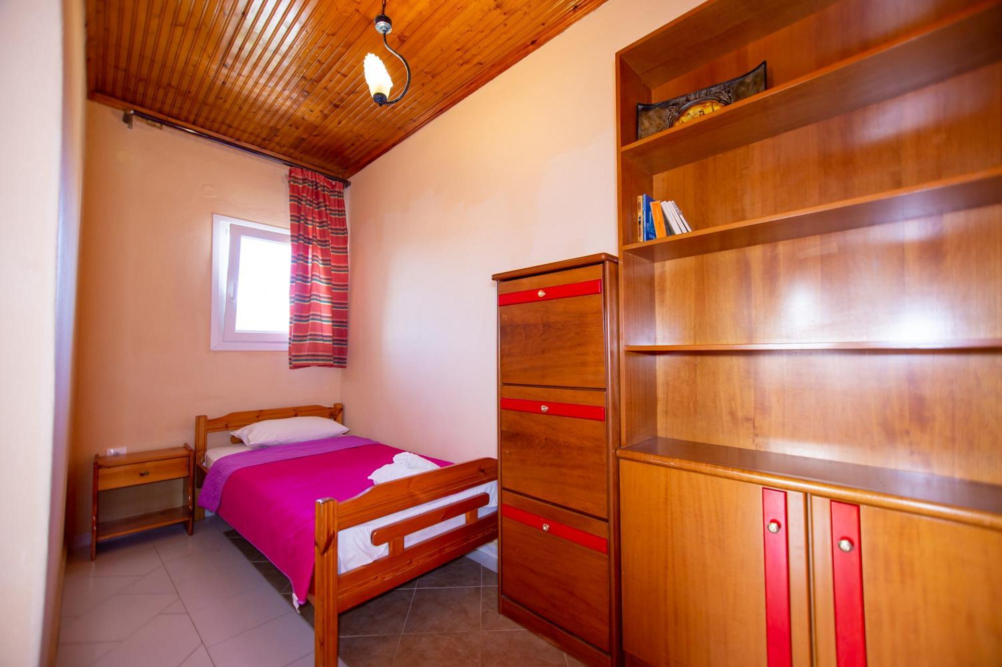 Xenia Palace Luxury Apartments Неа-Врасна Экстерьер фото